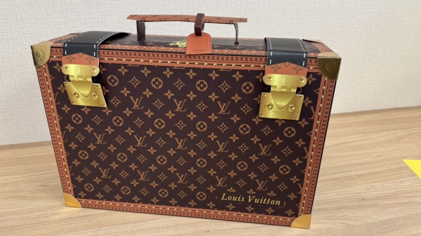 LV皮箱